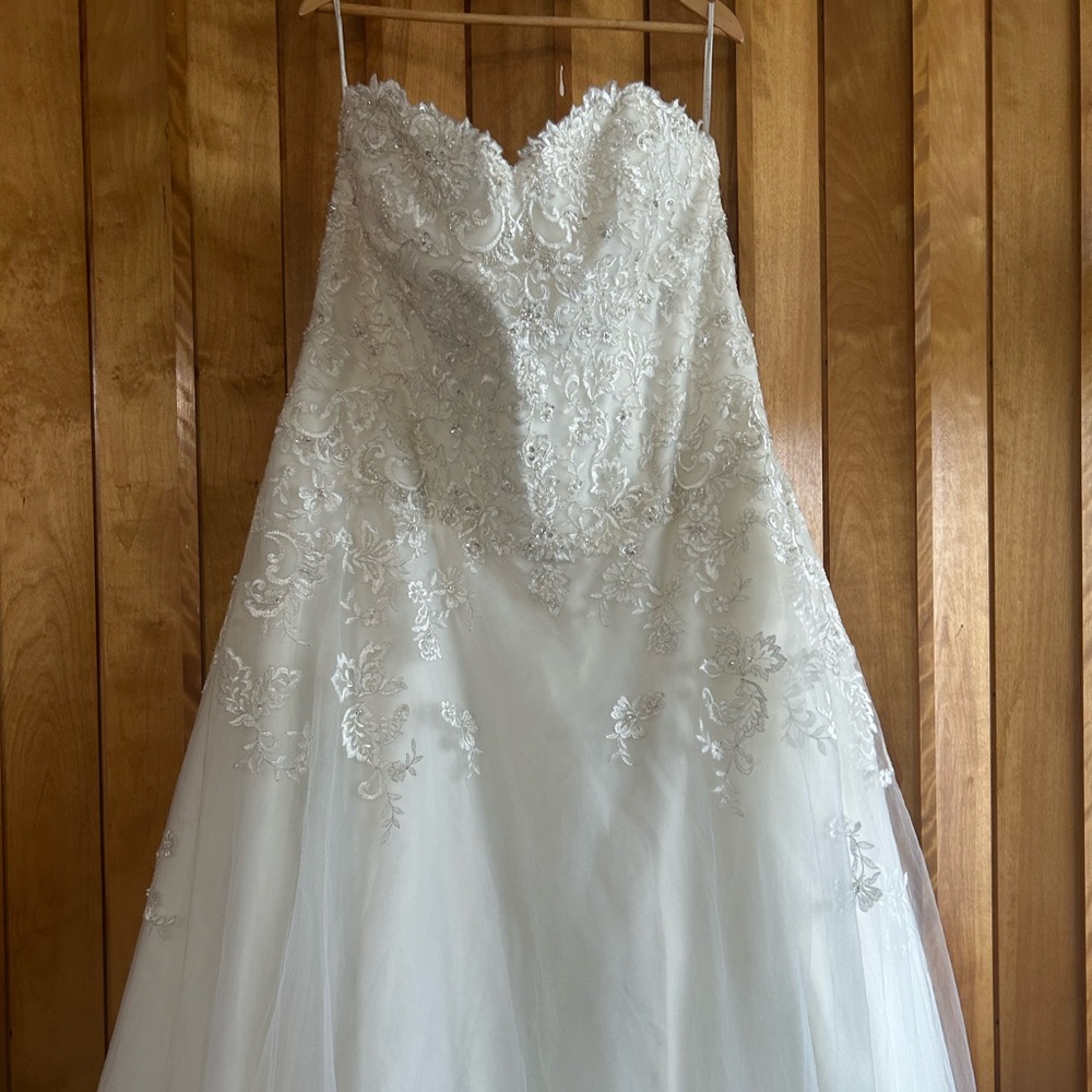 Plus size wedding dress